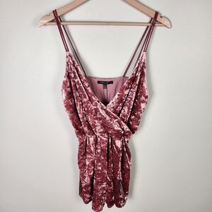 NWT‎ Romeo & Juliet Couture Rose Pink Crushed Velvet Romper (Small) #0588